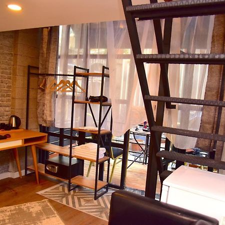 Mates Port Hotel Istanbul Bagian luar foto