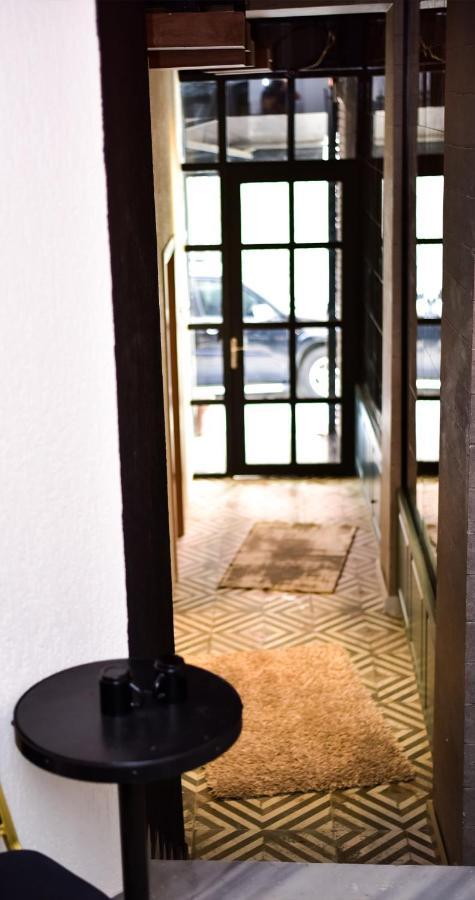 Mates Port Hotel Istanbul Bagian luar foto