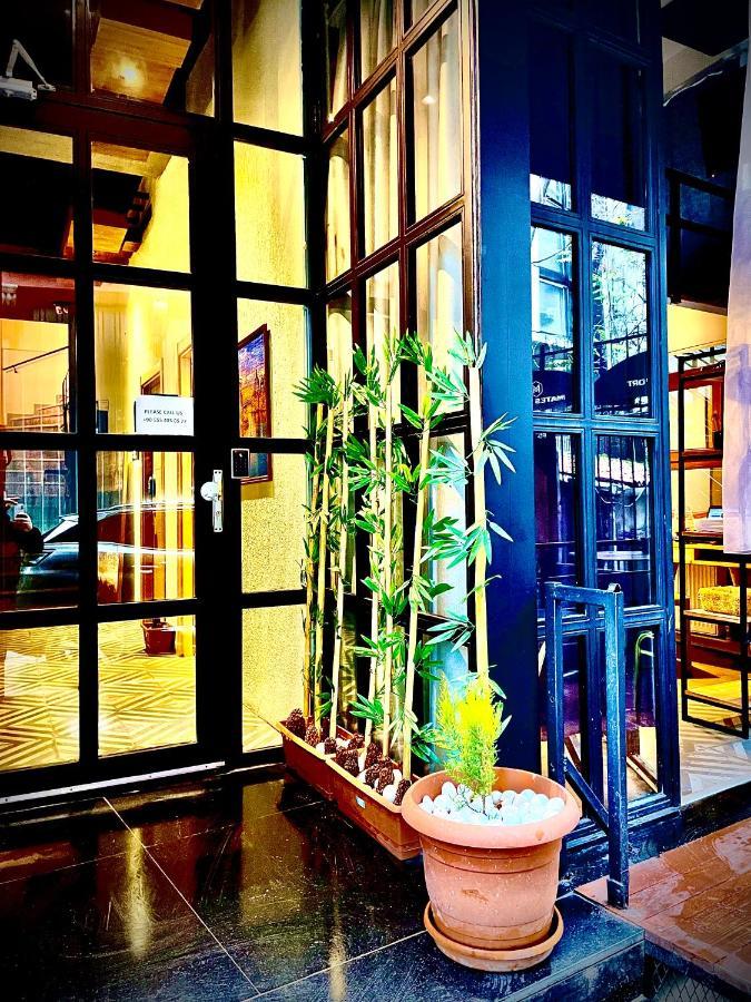 Mates Port Hotel Istanbul Bagian luar foto