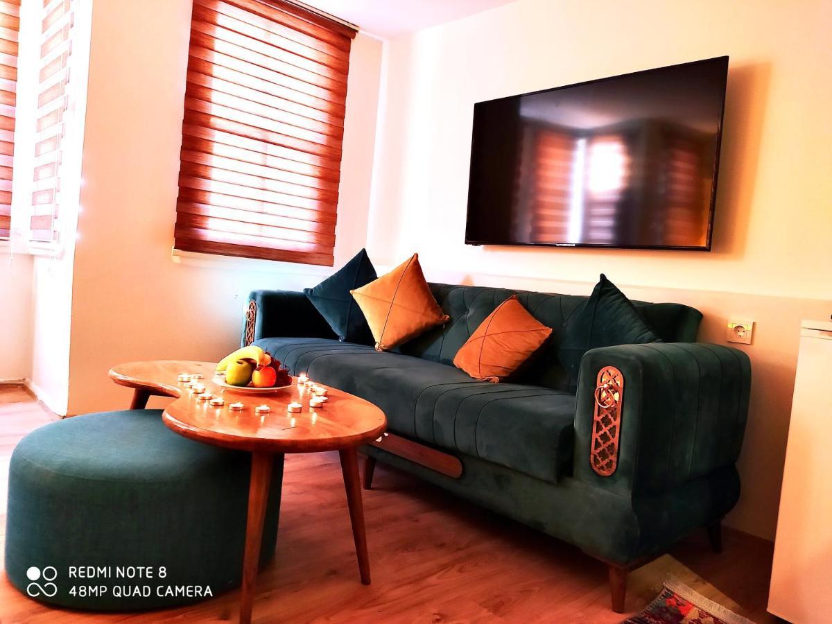 Mates Port Hotel Istanbul Bagian luar foto