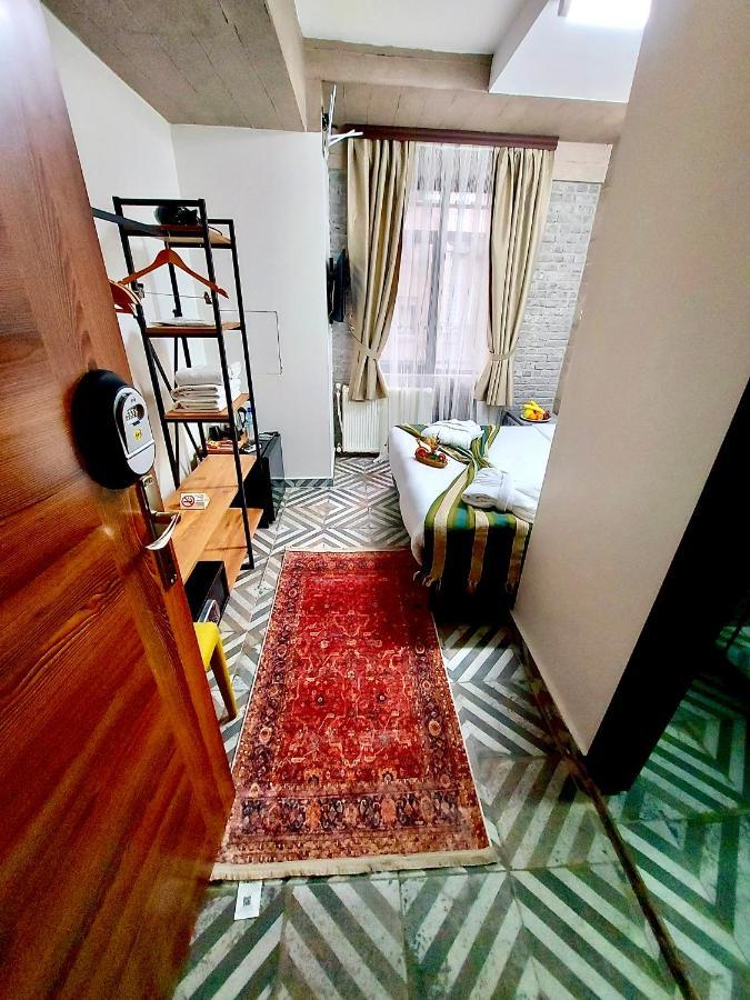 Mates Port Hotel Istanbul Bagian luar foto