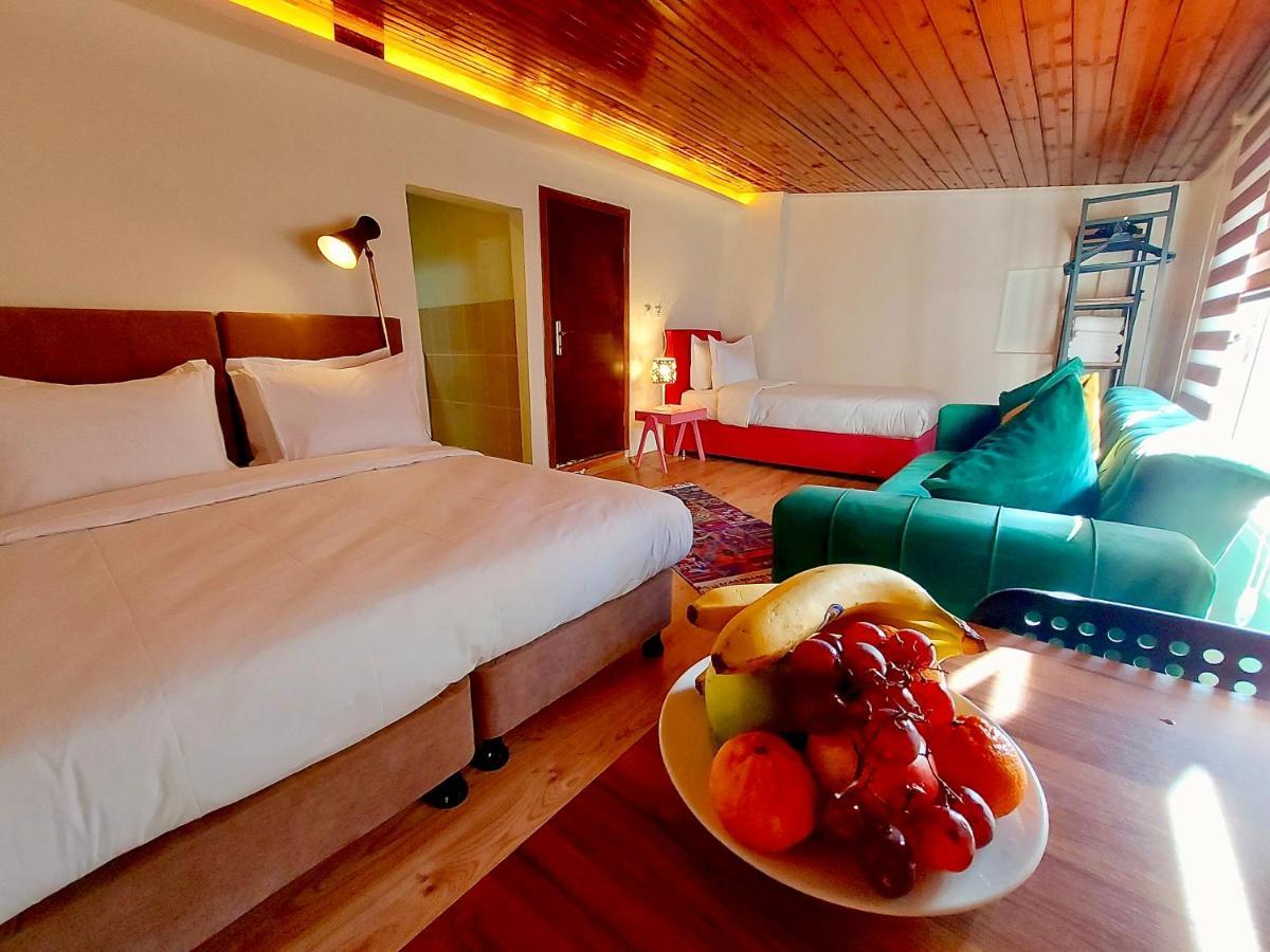 Mates Port Hotel Istanbul Bagian luar foto