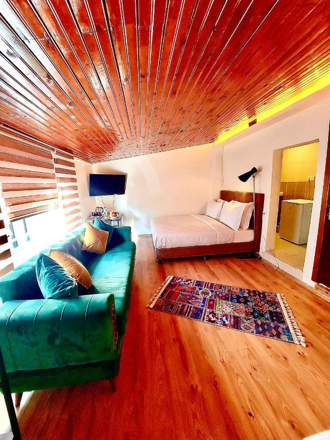 Mates Port Hotel Istanbul Bagian luar foto