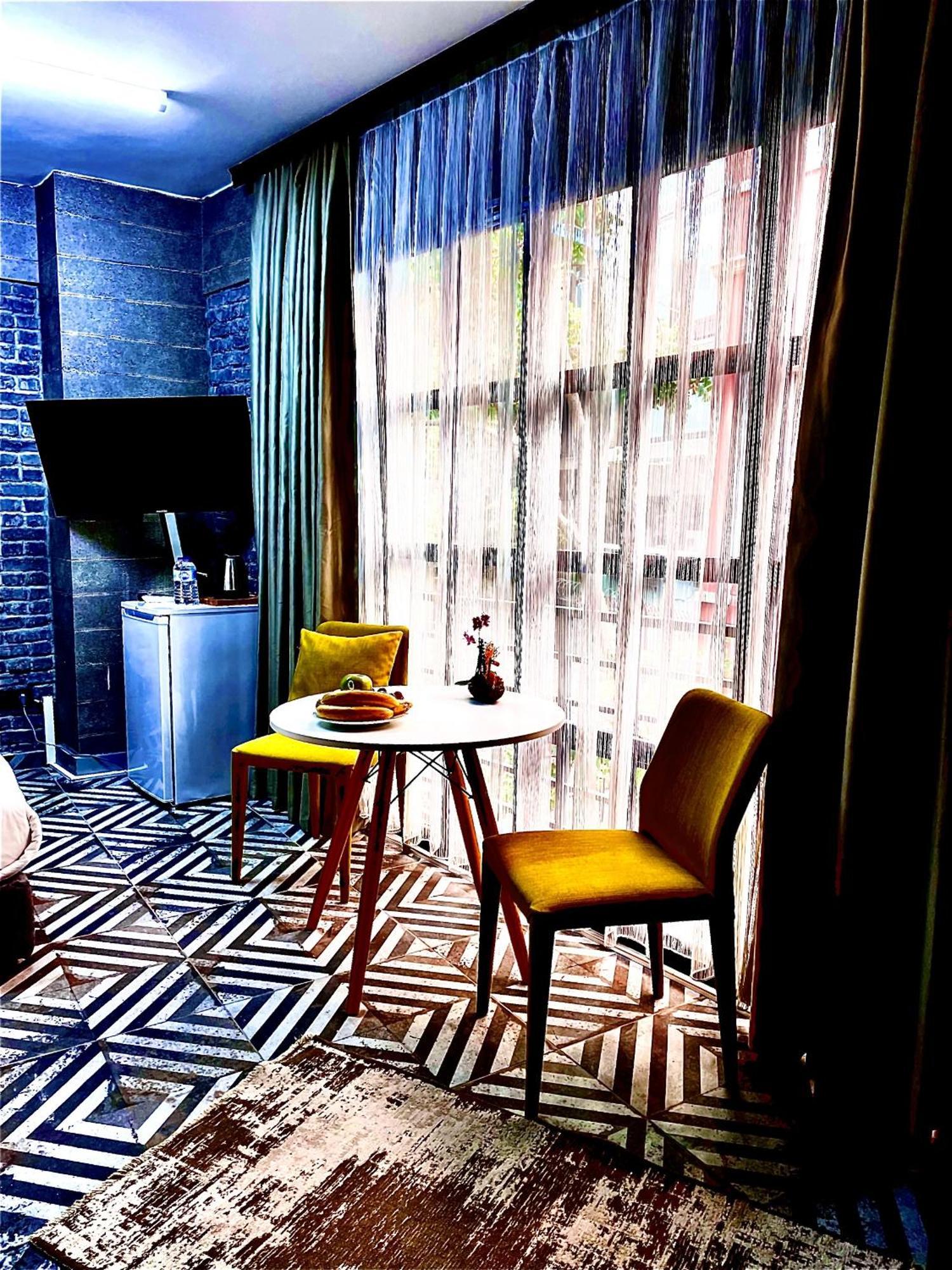 Mates Port Hotel Istanbul Bagian luar foto